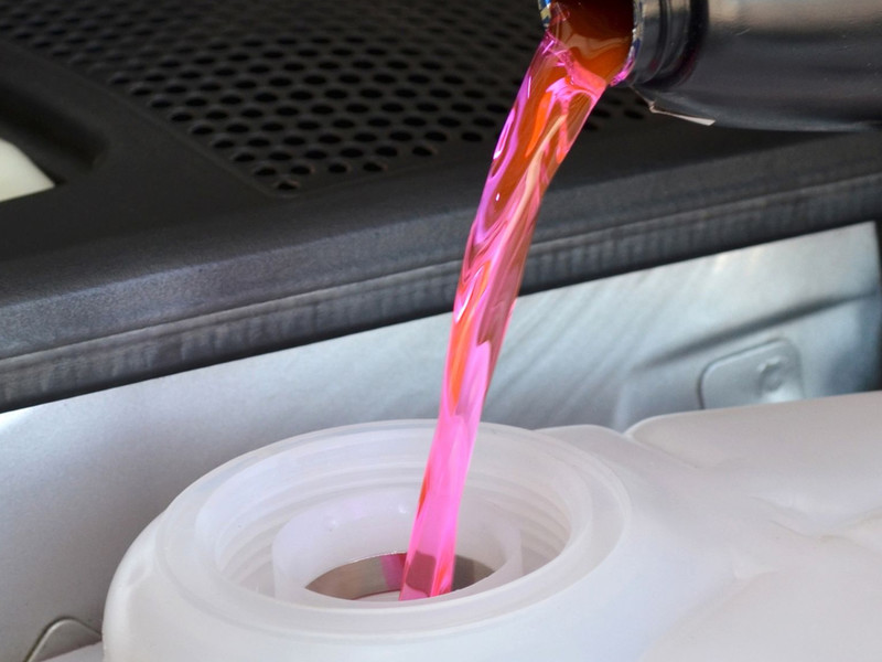 Проверка и долив технических жидкостей